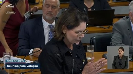 Deputada coronel Fernanda chora ao defender CPMI do INSS.