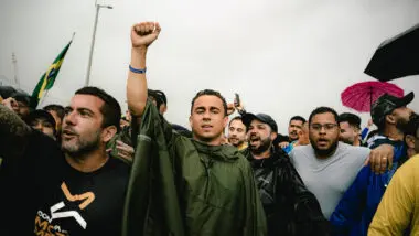 Nikolas Ferreira na caminhada de Paracatu a Brasília que reuniu milhares de pessoas ao longo de 220 km até a Praça dos Três Poderes.