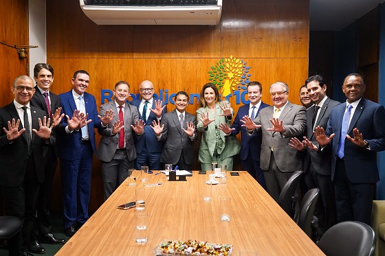 A chegada do trio representa um reforço estratégico para o arco de alianças de Pivetta e altera a matemática eleitoral no Estado