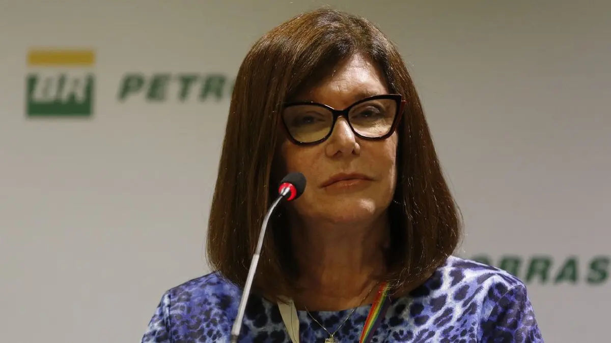 Presidente da estatal, Magda Chambriard justificou reajuste dizendo que preço subiria mais sem medidas do governo federal. 