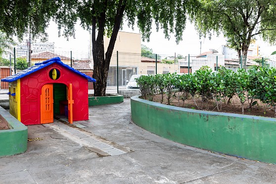 Os pais devem acessar o portal Matrícula Web para solicitar a vaga.