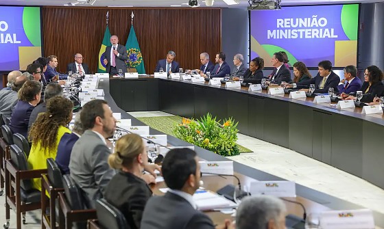 Pré-candidatos seguem determinação da Justiça Eleitoral