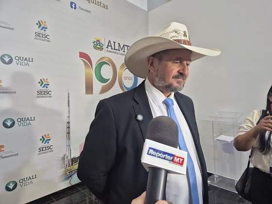 Alvo do Ministério Público, Gilberto Cattani é suspeito de usar assessora paga pela Assembleia para vender queijos de sua propriedade particular.