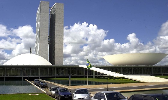 Para reverter a decisão do Planalto, é necessária a maioria absoluta de deputados e senadores.