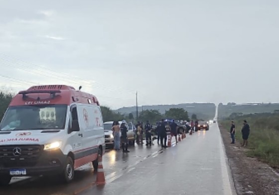 O Serviço de Atendimento Móvel de Urgência (Samu) foi acionado, mas, ao chegar ao local, apenas constatou a morte das vítimas.