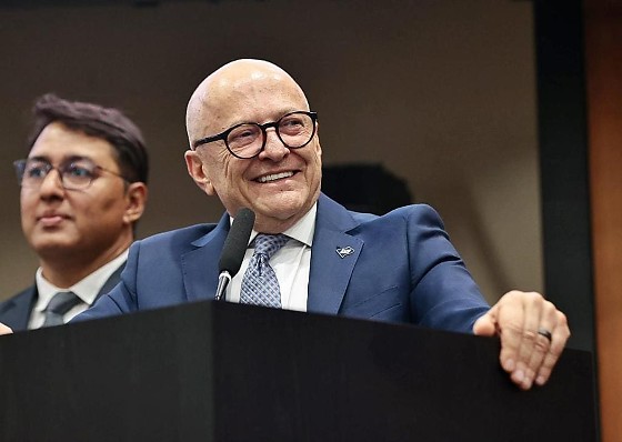 A pesquisa está registrada no TRE-MT e ouviu 1.220 eleitores, entre 18 a 24 de março. 