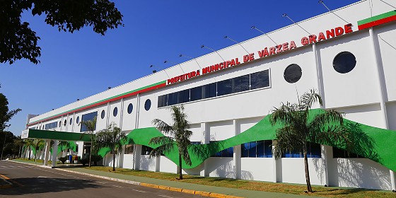 Leis publicadas garantem nova estrutura salarial e atingem servidores de níveis elementar, médio e superior