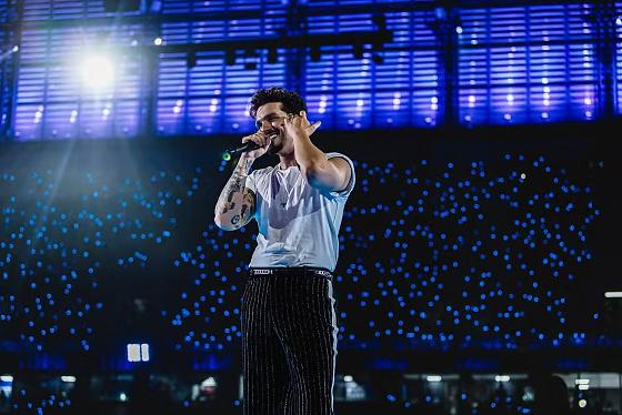 Trabalhadores vieram de São Paulo para atuar na montagem da estrutura do show do Luan Santana, em Várzea Grande 
