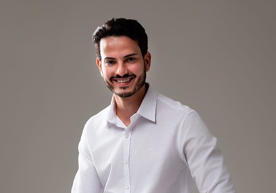 Dr. Fernando Cruz é ginecologista na Fetal Care, em Cuiabá-MT.