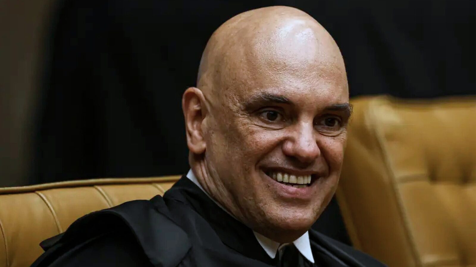 Moraes multas caminhoneiros
