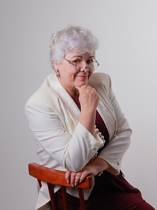 Sonia Mazetto é Gestora de Potencial Humano, Terapeuta Integrativa, Fonoaudióloga e Palestrante.