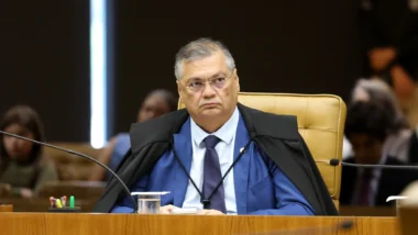 PGR diz que Dino fez “escolha política” ao vetar aposentadoria compulsória como pena a juízes