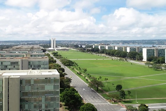 O decreto de ponto facultativo para esta segunda-feira (20/4) representa um custo estimado de R$ 631,5 milhões aos cofres públicos, valor baseado na média diária de gastos com os 564,6 mil servidores civis ativos do Governo Federal.