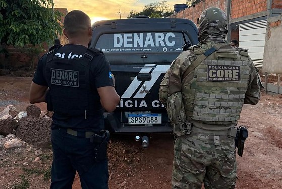 As investigações continuam para investigar outros possíveis envolvidos no esquema de tráfico de drogas e lavagem de capitais.