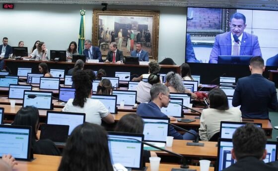 Comissão da Câmara debate jornada de trabalho