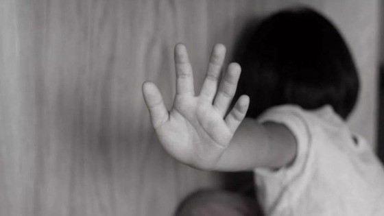 Menina relatou os abusos à mãe.