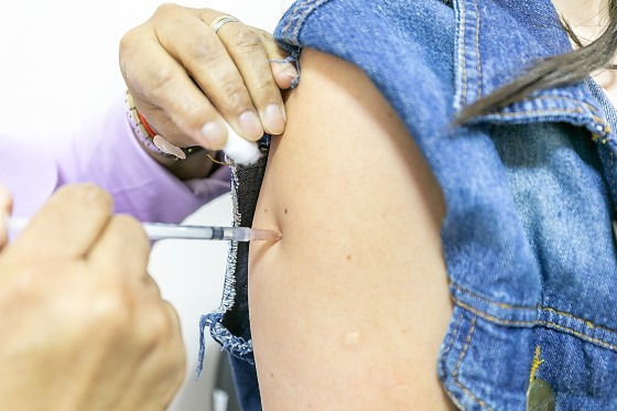 Com aumento de casos e mortes, secretaria reforça a importância da vacinação contra meningite na capital