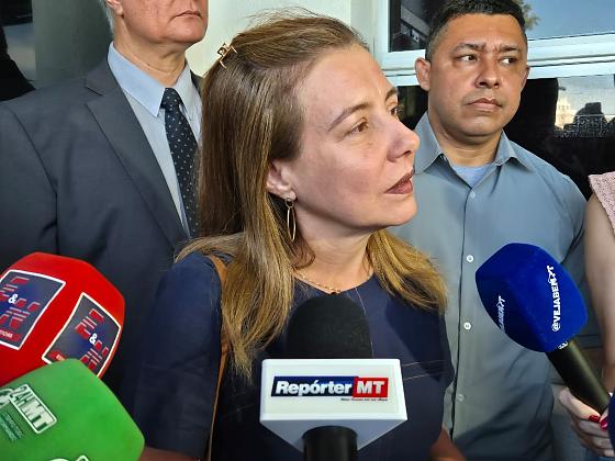 Segundo a prefeita, o entrave ocorre pela omissão na pauta do Fundo Municipal de Educação, enviado à Casa em 26 de novembro de 2025.