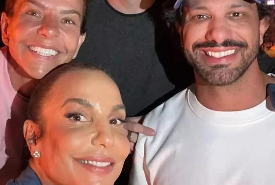 O registro, que rapidamente ganhou as redes sociais, funciona como uma espécie de "confirmação oficial" para um romance