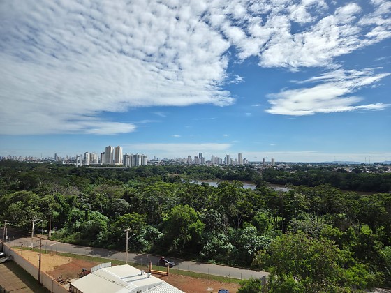Nesta terça, a umidade relativa do ar varia entre 45% e 80%.