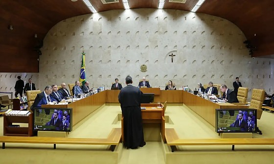 STF endurece regras após órgãos tentarem criar gratificações administrativas para furar o teto salarial e exige transparência total em folha única